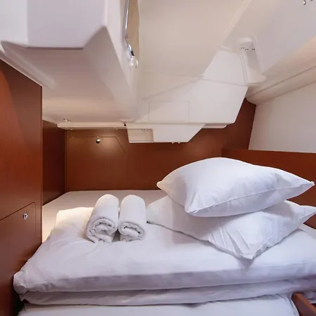 Beneteau Oceanis 38.1.- Anima Maris Ii Botel *