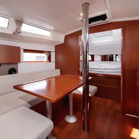 Beneteau Oceanis 38.1.- Anima Maris Ii Split